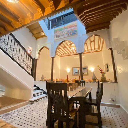 Un Riad Pour Se Divertir En Famille & Se Detendre Marrakesch Exterior foto
