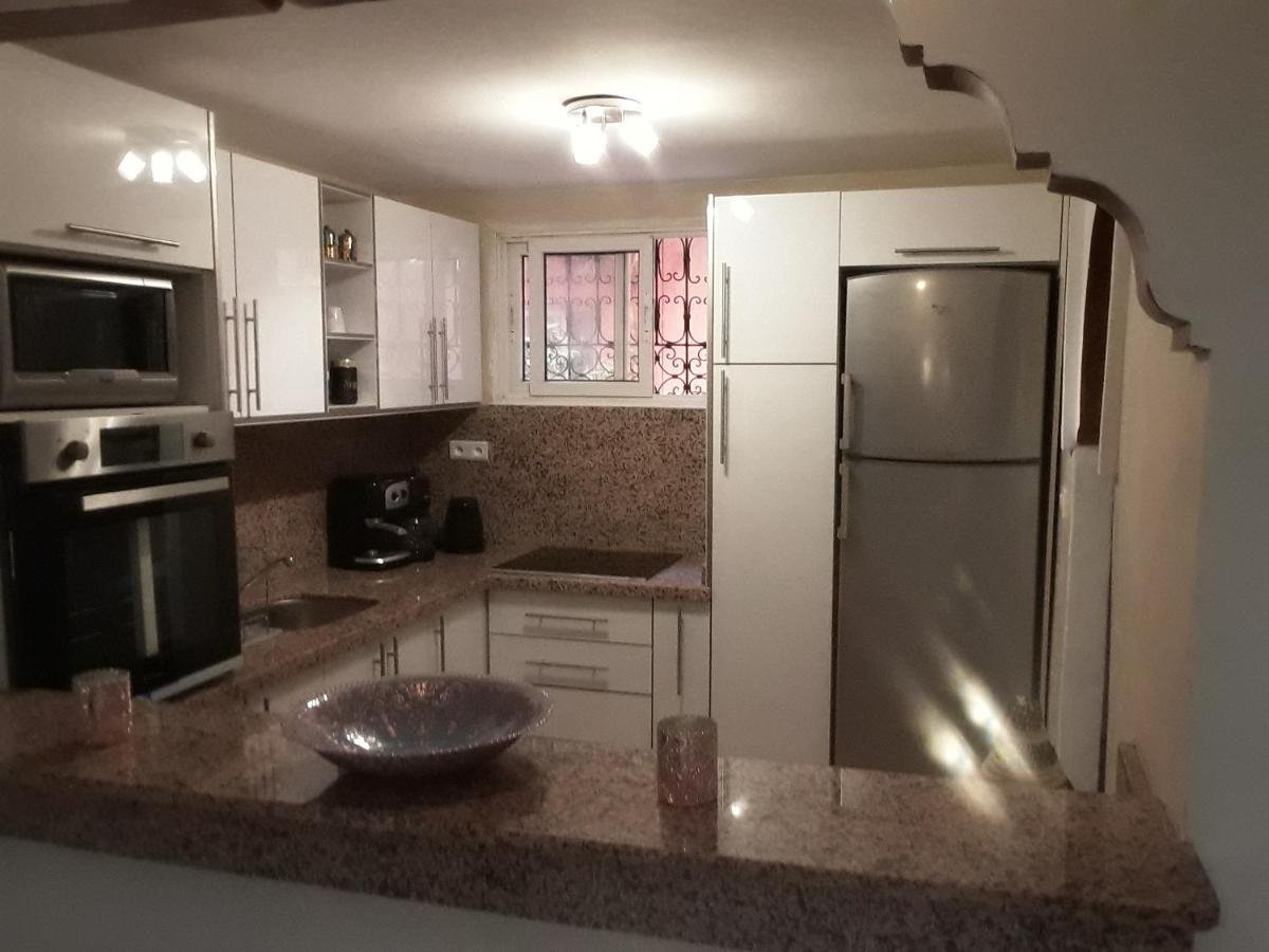 Un Riad Pour Se Divertir En Famille & Se Detendre Marrakesch Exterior foto